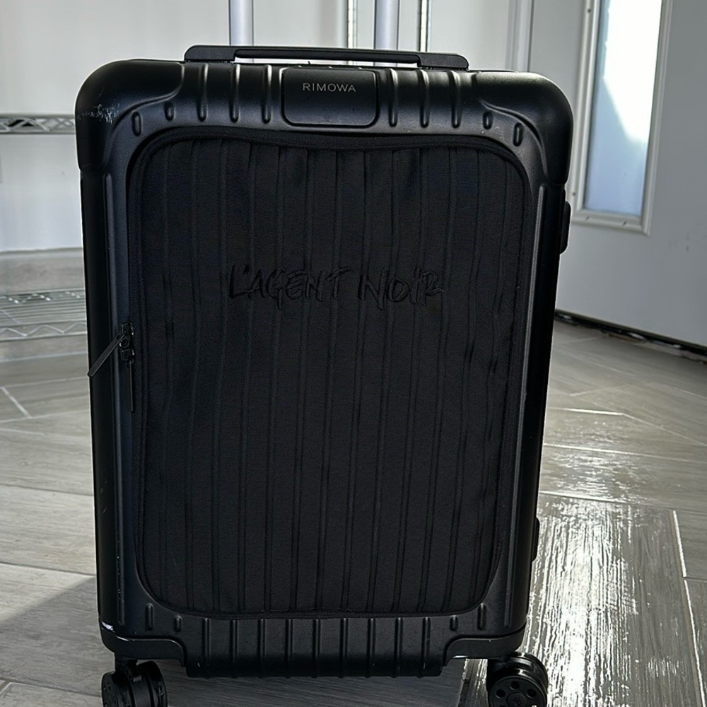 RIMOWA black FIRM PRICE